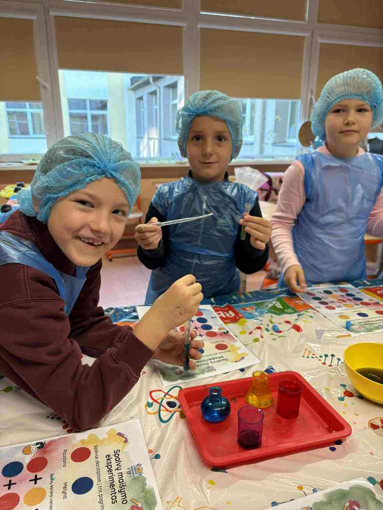 Jaunuju_mokslininku_edukacijose_2025_10_14