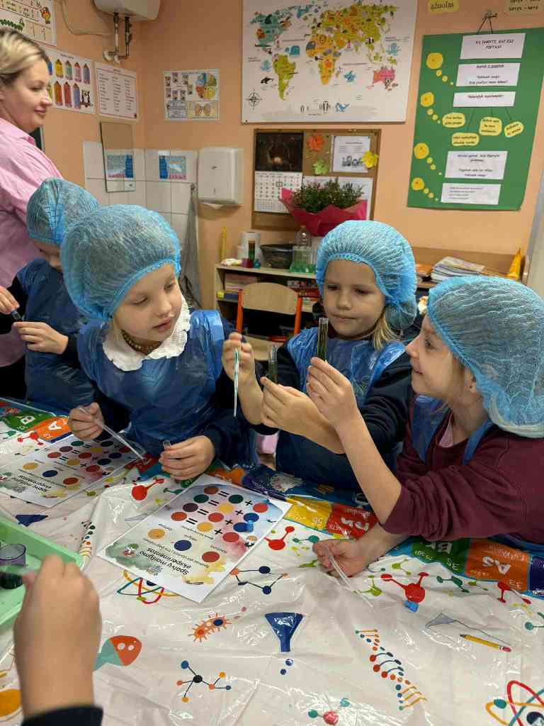 Jaunuju_mokslininku_edukacijose_2025_10_16