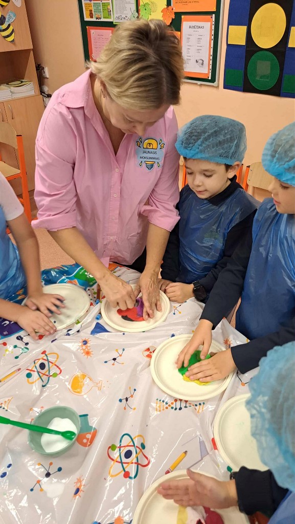 Jaunuju_mokslininku_edukacijose_2025_10_7