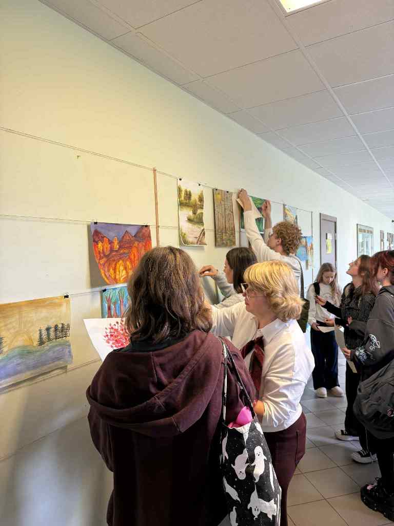 Pasaka_primenantis_pasaulis_2025_10_7