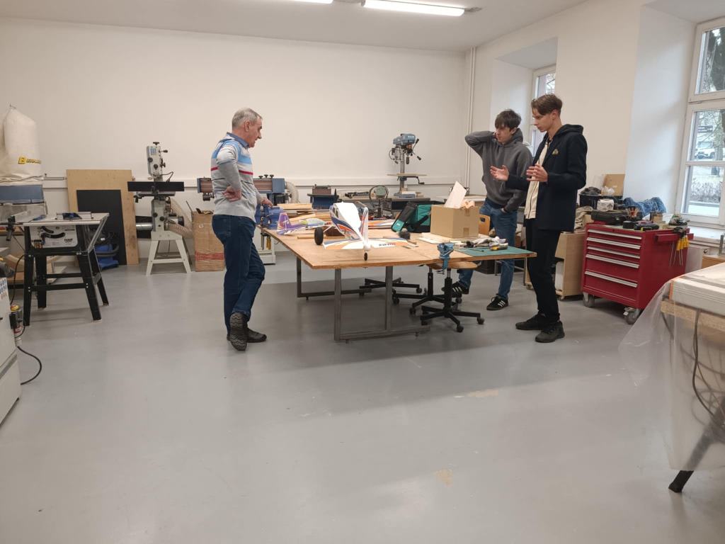 STEAM_kompetencijas_aviamodeliavime_2025_11_2