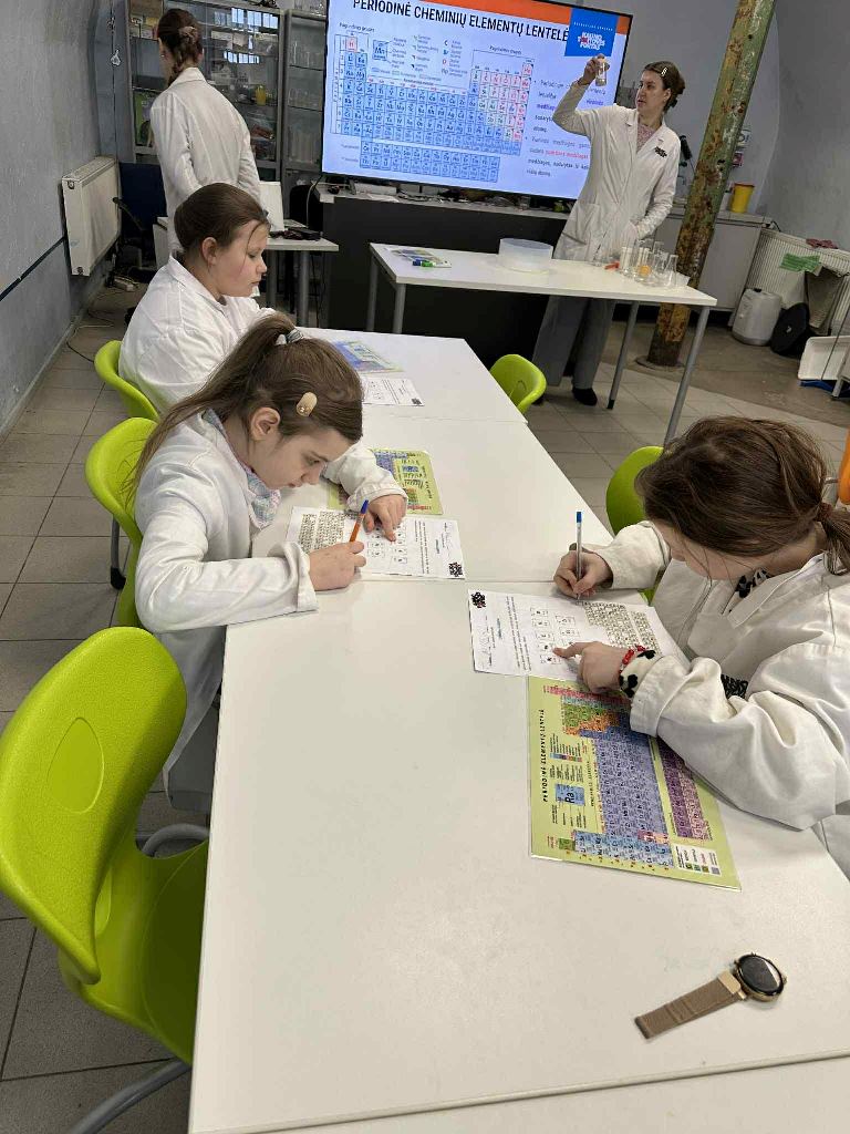 Tukstantmecio_mokyklu_2026_02_4